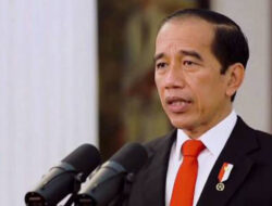Biarkan Wacana 3 Periode Atas Nama Demokrasi, Kamhar Lakumani: Jokowi Khianati Amanat Reformasi
