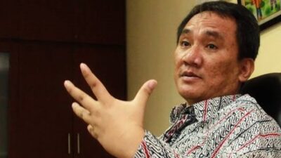 Protes Harga BBM Naik, Andi Arief: Mahasiswa Kumpulkan Rakyat Dari Pasar Senen Sampai Pasar Minggu