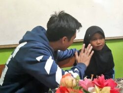 Viral! Video Kutu Rambut Siswi SD di Karanganyar, Baim Wong Datang Beri Dukungan