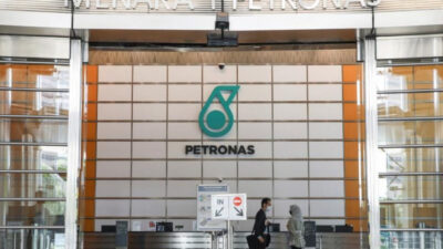 Petronas Dilaporkan Raup Laba Yang Lebih Tinggi, Apa Kabar Pertamina?