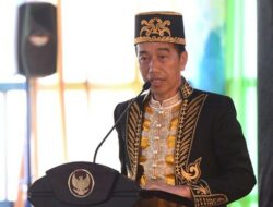 13 Gelar Kehormatan Yang Diterima Jokowi, Terbaru ‘Dada Madopo Malamo’ Dari Kesultanan Ternate