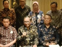 Mahfud MD Umumkan Tim Penyelesaian Pelanggaran HAM Berat, Dipimpin Makarim Wibisono