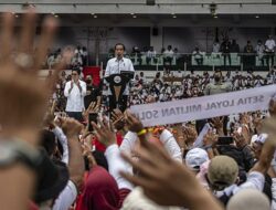 Peserta Acara Relawan Jokowi Kecewa, Dijanjikan Acara Shalawat Qubro Dihadiri Habib Lutfi