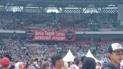 Bukan Sukarela, Massa Mengaku Relawan Jokowi Hadir di GBK Dibayar Rp.100 Ribu