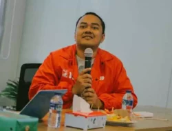 Pecah Ban, Mobil Politikus PSI Kokok Dirgantoro Terguling di Tol Pejagan-Pemalang