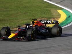 Usai Bertikai di F1 GP Brasil 2022, Max Verstappen dan Sergio Perez Diklaim Sudah Berdamai