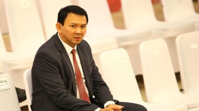 Harga BBM Naik Bikin Rakyat Susah, Ahok Cuci Tangan dan Buang Badan ke Jokowi