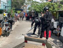 Warga Batam Dihebohkan Benda Jatuh Dari Langit, Polisi Temukan Roket Tak Meledak