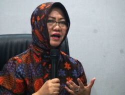 Siti Zuhro: Tugas Presiden Jokowi Sukseskan Pemilu 2024, Bukan Rekrut Capres