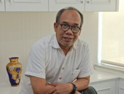Jamiluddin Ritonga: Jokowi Tidak Punya Alasan untuk Rombak Kabinet