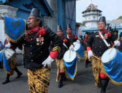 Saling Baku Hantam, Pemerintah Didesak Turun Tangan Selesaikan Konflik Keluarga Keraton Solo