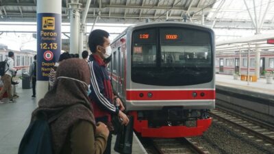 Kemenhub Bakal Bedakan Tarif KRL Orang Kaya dan Miskin, Bagaimana Sistemnya?