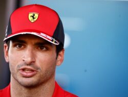 Carlos Sainz Jr Minta Ferrari Tingkatkan 3 Hal Ini Demi Kalahkan Max Verstappen di F1 2023