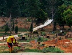 Lahan Pemakaman Covid-19 di Palembang Digusur Demi Proyek Tol Waskita Karya