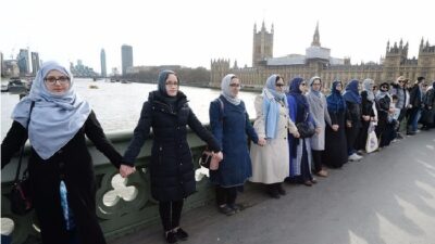Populasi Umat Islam di Inggris Menyalip Penganut Kristen, Pertanda Apa?