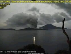 Gunung Anak Krakatau Meletus, Tinggi Abu Vulkanik Hingga 3.000 Meter