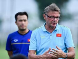 Kisah Mualaf Calon Pelatih Timnas Vietnam Philippe Troussier dan Ganti Nama Jadi Omar