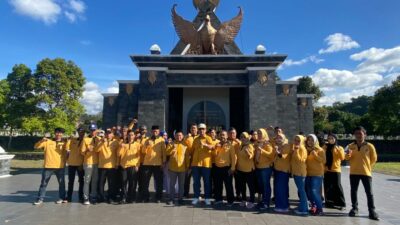 Peringati HUT Ke-63, Ormas MKGR Jabar Gelar Kegiatan Ziarah dan Tabur Bunga di TMP Cikutra Bandung