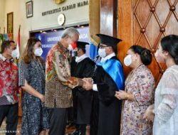 Tolak Beri Gelar Kehormatan, Guru Besar UGM: Profesor Itu Diraih dengan Tertatih-tatih