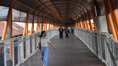 Meski Tak Naik Transjakarta, Lewat Skywalk Kebayoran Kini Harus Bayar Rp.3.500