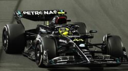 Lewis Hamilton Disarankan Tinggalkan Mercedes AMG Petronas Hijrah ke Scuderia Ferrari
