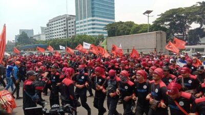 Partai Buruh Gelar Unjuk Rasa di Gedung DPR, Tolak Keras RUU Kesehatan