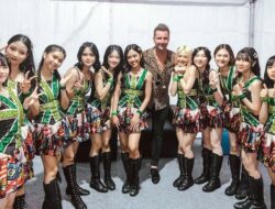 Sama-sama Manggung di Nusa Dua Bali, Secondhand Serenade Antusias Lihat Aksi JKT48