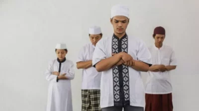 Bolehkah Sholat Tarawih 4 Rakaat Sekali Salam? Ini Penjelasan Buya Yahya