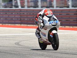 Tangis Haru Mario Suryo Aji Usai Ukir Sejarah di Moto3 AS 2023