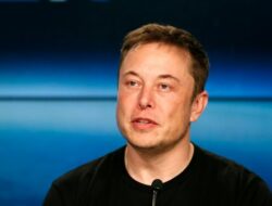 Elon Musk Minta Pengembangan AI Disetop Sementara, Berbahaya?