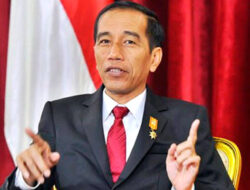 Sibuk Endorse Capres, Jokowi Satu-satunya Presiden Yang Jadi Marketing Politik
