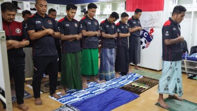 Timnas Indonesia U22 Sholat Berjamaah Usai Hantam Vietnam 3-2 di Semifinal SEA Games 2023