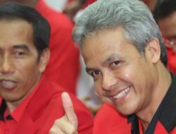 Jokowi Sibuk Endorse Capres, Muslim Arbi: Istana Ketakutan Hadapi Pemilu 2024