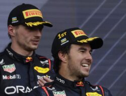 Max Verstappen dan Sergio Perez Saling Sikut Perebutkan Gelar Juara F1 2023