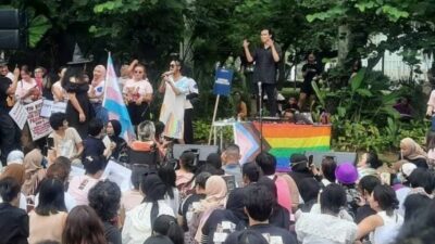 Bendera LGBT Berkibar di Monas, PKS: Harus Tegas Ditindak, Sebelum Ada Konflik