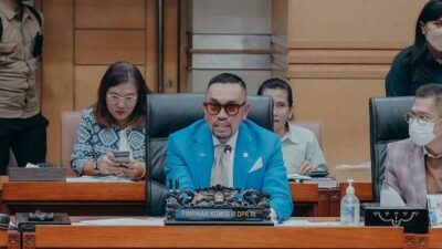 Ahmad Sahroni Soal MK Perpanjang Masa Jabatan Pimpinan KPK: Aneh Bin Ajaib!