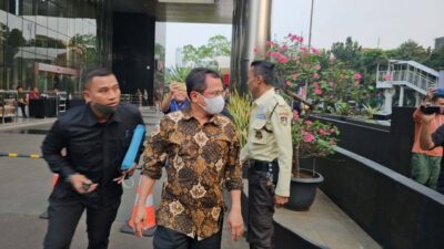 Sekjen DPR Indra Iskandar Kabur Dari Wartawan Usai Diperiksa KPK