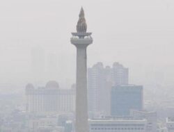 Beda Kelas Dengan Anies, Heru Budi Tak Punya Empati Terkait Polusi Udara Jakarta