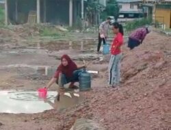 Kota Batam Krisis Air Berhari-hari, Warga Terpaksa Pakai Air Genangan Sehari-hari