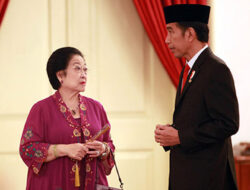 Perang Terbuka Antara Jokowi dan Mega Bakal Terjadi di Pilpres 2024