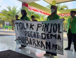 Mahasiswa Demo UIN RM Said Surakarta Usai Wajibkan Mahasiswa Baru Daftar Pinjol