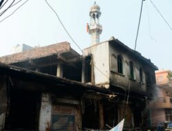 Kekerasan Antar Agama Pecah di India, Masjid Dibakar Satu Orang Meninggal