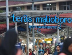 Setahun Pedagang Relokasi ke Teras Malioboro: Dagangan Tak Laku, Omset Anjlok