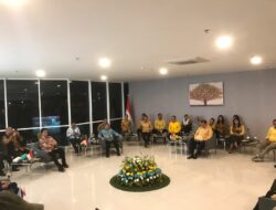 Kenakan Batik Kuning, Prabowo Serta Pimpinan Parpol Koalisi Indonesia Maju Kumpul di Markas Golkar