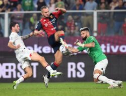 Olivier Giroud Bangga Jadi Kiper Dadakan dan Heroik Jaga Kemenangan AC Milan Atas Genoa