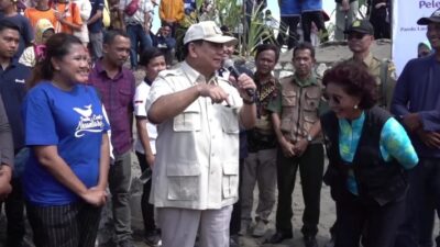 Prabowo Bareng Susi Pudjiastuti Jajal Kapal Bantuan 15 Menit Keliling Pantai Pangandaran