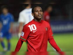 Eks Pemain Timnas Indonesia, Oktovianus Maniani Maju Caleg DPR Papua Dari Partai Golkar