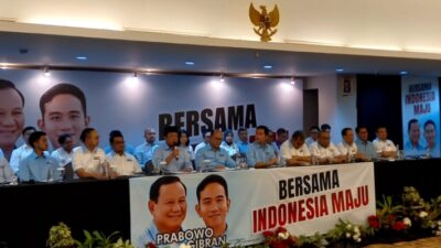 Umumkan Susunan TKN Prabowo-Gibran, Rosan Roeslani: Gaspol!