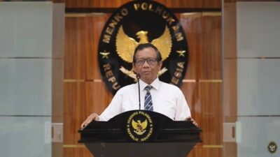 Mahfud MD Ungkap Dugaan TNI-Polri Tak Netral: Pasang Baliho Hingga Intimidasi