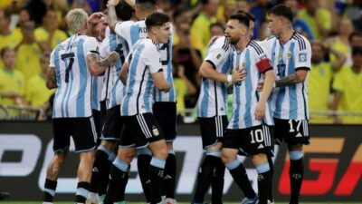 Diwarnai Rusuh Suporter dan Kartu Merah Joelinton, Argentina Sikat Brasil 1-0